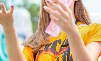 AISS爱丝(黄金版) - 高清画面捕捉到的亚美依：大街小巷，丝袜的妩媚与喧嚣