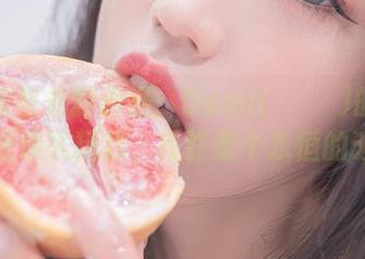 当雪花与光影相遇：Dami(퀸다미)的圣诞雪夜锦礼精选，或许是个永恒的谜。
