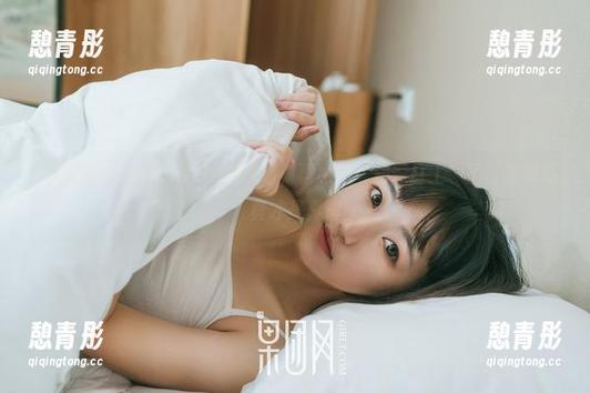 GIRLT果团网 - little贝壳喵，再也不“居家打工”了，定制写真才是真理