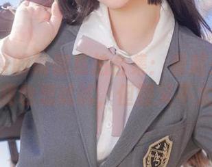 Halo_酱的瑜伽私拍合集：看起来那么舒服，我也想试试，但腰又不太行。