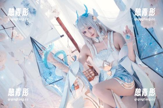 Luisa_零纱 Luisa_零纱与水手服的秋季私拍:图片里的假装出海