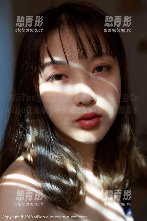 MiiTao蜜桃社 - 兔女郎套图，陆萱萱Cecilia在给每个镜头附上了一点点狡黠的小魔法。