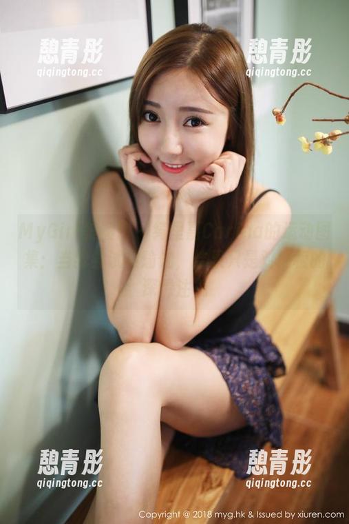 MyGirl美媛馆 - 绮里嘉Carina的运动图集：当我尝试做瑜伽，结果只是对地板的深情注视
