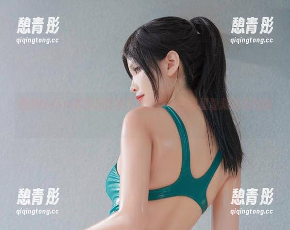 想把Neko薇薇的厨娘弄成壁纸？原图里隐藏着无数的调味料！