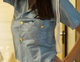 ROSI的嫩学妹制服，网盘里的典藏之作，还不赶紧保存？