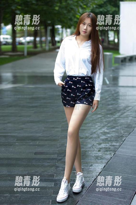 TuiGirl - 王馨瑶的长腿那才叫一个美图大片，文艺气息扑面而来！