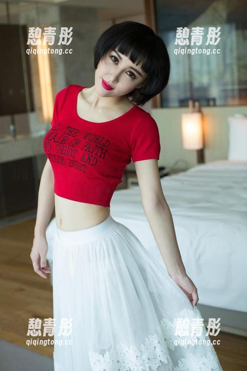 UGirls尤果网 - 裸足呼唤无圣光：图片中隐藏着陈雅漫的态度