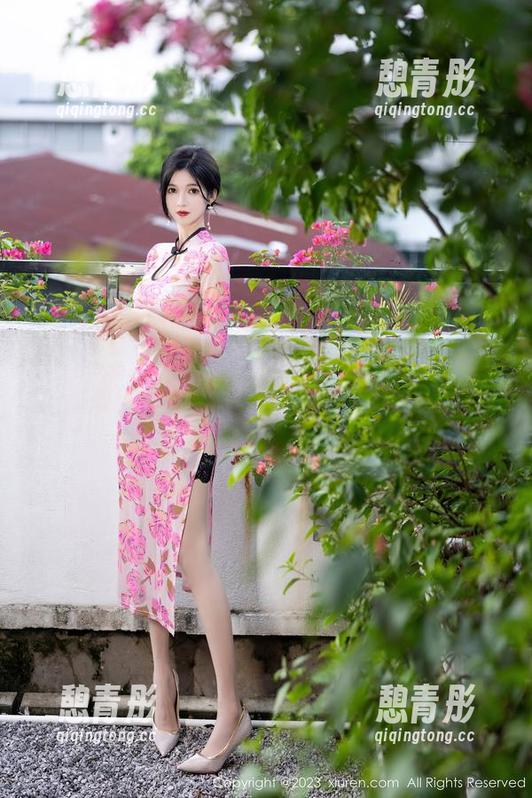 Xiuren秀人网-ALICE梁紫轩 Xiuren秀人网 - 旅行与私拍的完美交融,ALICE梁紫轩的合集,随手拍都是大片!
