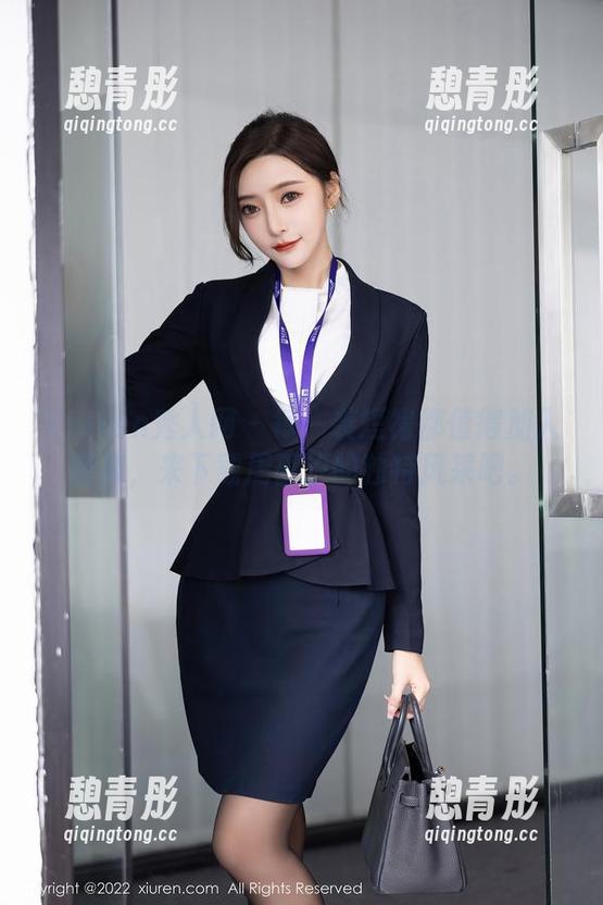 Xiuren秀人网 - 每一袭短裙都值得加入图库，来下载周慕汐的独特风采吧。