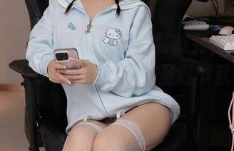 Xiuren秀人网 - 天使降临报到，私拍糯美子MINIbabe虽然不在圣诞节就让人开心