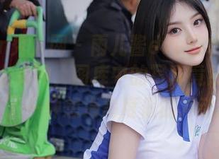 Xiuren秀人网 - 雨儿酱eve在水手服里化身海上女神，图库中的写真竟然让人产生了一种想海岛度假的冲动。