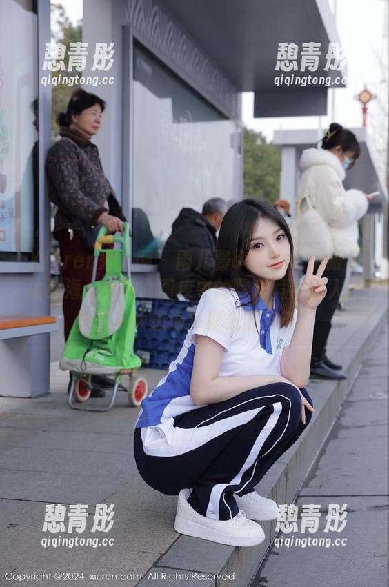 Xiuren秀人网 - 雨儿酱eve在水手服里化身海上女神，图库中的写真竟然让人产生了一种想海岛度假的冲动。