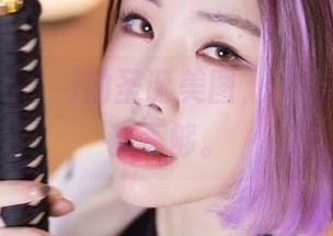 Yebin(전예빈)的圣诞美图，点击下载三次都不够。