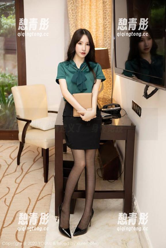 YouMi尤蜜荟 - 是小逗逗的连体衣写真集，全新定义了“身怀绝技”