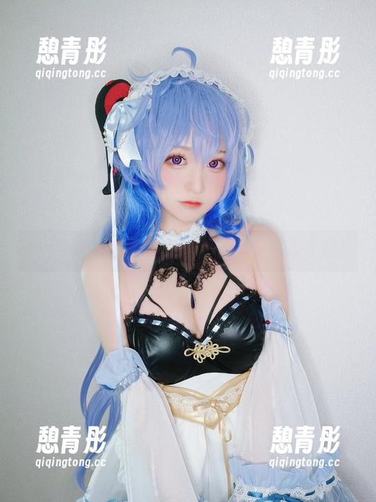 Yuki亭的校园美图：想不狗啃书本也难！
