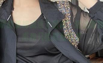 けん研的旗袍流连于图库，精选而独特，而我只能默默欣赏