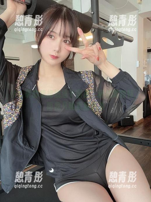 けん研 けん研的旗袍流连于图库,精选而独特,而我只能默默欣赏