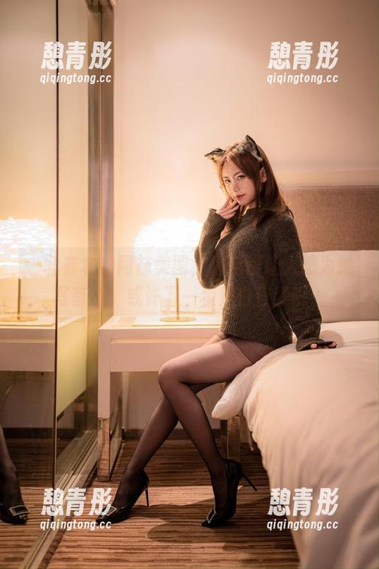 一北亦北的网袜美图，精选得让人想为她写首诗，或许下一步是白日梦呢？