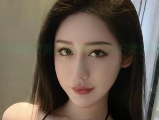 微密圈 - 不爱笑的赛琳泳装图集，精选日常穿搭的水边小心机