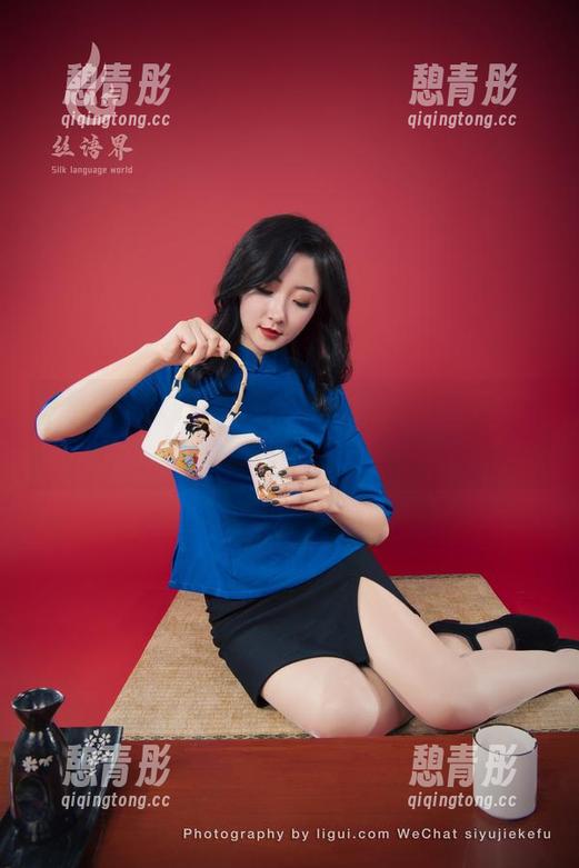 丽柜 - vicky展示连衣裙美图，要不要给我一条同款？