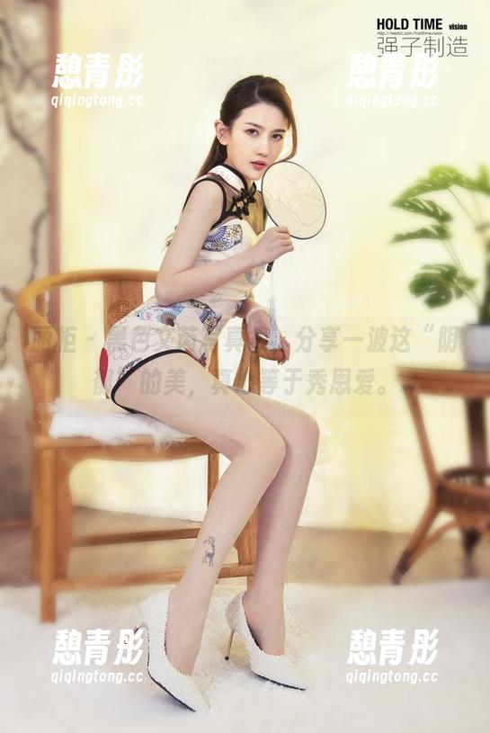 丽柜 - 黑色文芮写真集，分享一波这“阴郁”的美，真心等于秀恩爱。
