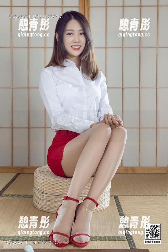 丽柜 - 欢迎加入白云内衣合集的奇妙探险，分享快乐不止于此。