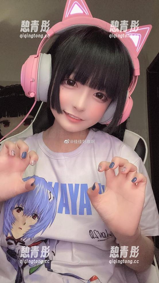 佳佳好难啊的法式猫耳娘套图，分享中的小确幸，越看越香！