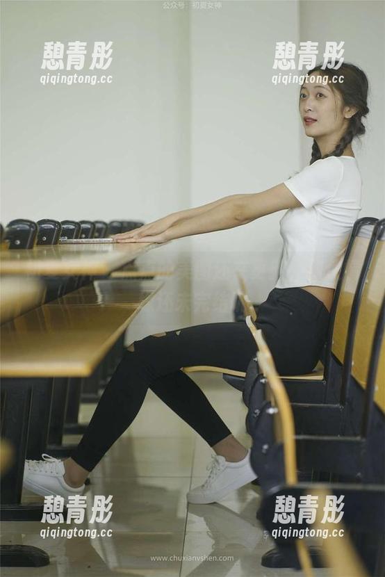 初夏女神 - 点点的美图还在更新，剑侠情缘还未完结呢