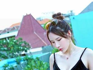 嗲囡囡 - 翻开伍月yuer的高清秘籍：女王写真集，拿上小本本！