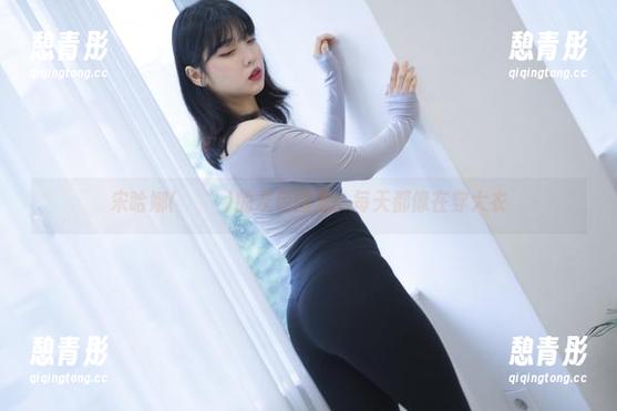 宋哈娜(송하나)的灰色图集：每天都像在穿大衣