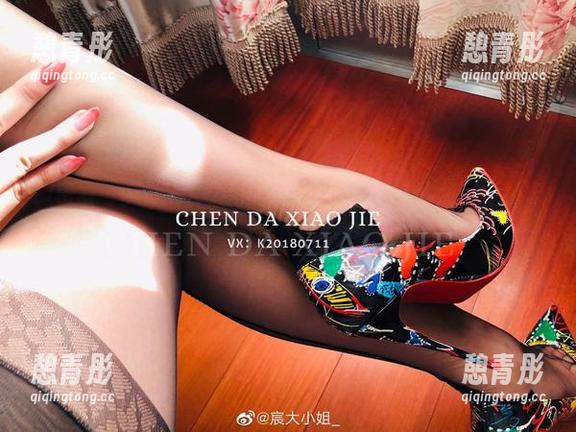 宸大小姐 微密圈 - 听说宸大小姐的自拍原图,资源大盘点,别忘了随身携带口水巾!