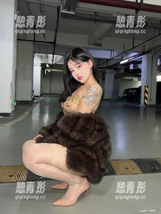 微密圈 - 中秋女仆小u优优子在线，给你来波“嫦娥月饼”风味美图！