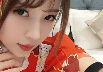 小女巫露娜和她的伊俐亚猫娘，真是把无圣光玩得炉火纯青，这套图让我直呼过瘾。
