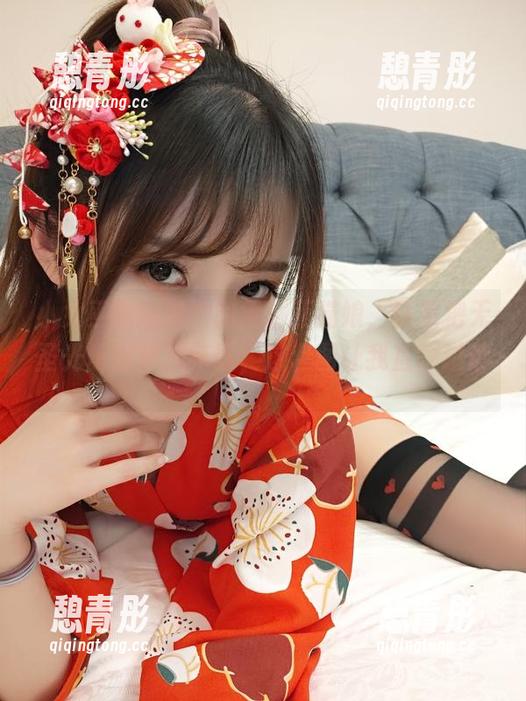 小女巫露娜和她的伊俐亚猫娘，真是把无圣光玩得炉火纯青，这套图让我直呼过瘾。