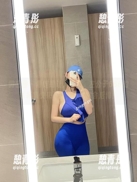 左公子666 微密圈 - 青蛙蹲让人难忘,左公子666的写真集快来下载,不然你会后悔!