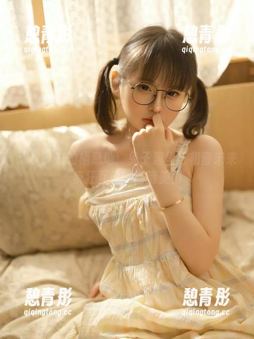幼水铃衣的栖息地：兔子洞里与初音未来疯狂互动的高清美图