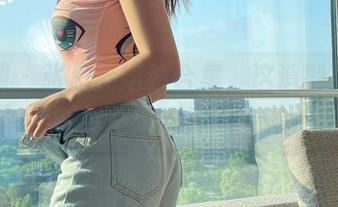 微密圈 - 张思允婚纱合集，这造型真的是怎么穿都行吗？