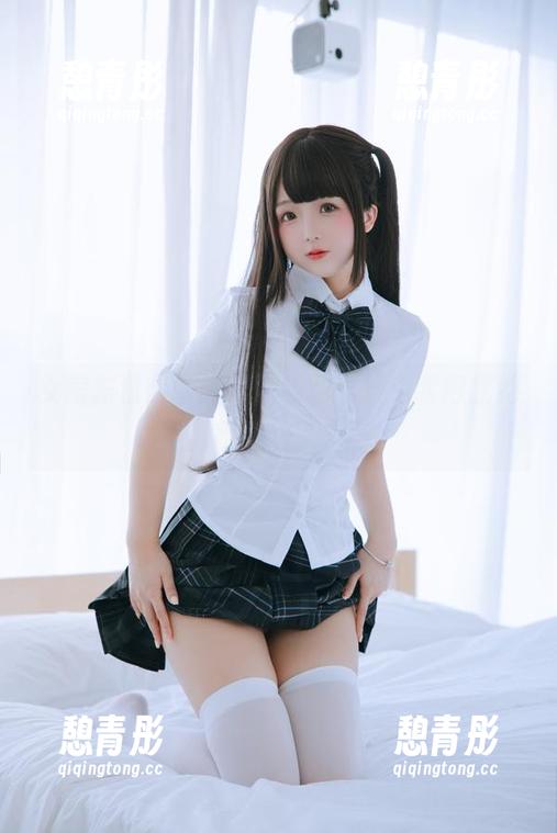 女房东日奈娇的最新美图，难道我得找她租个房子？
