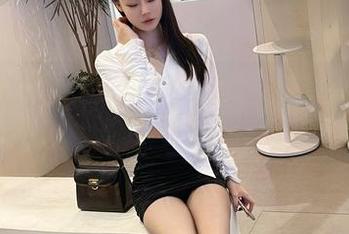 微密圈 - 是小逗逗的妹妹图包：满满的桃花气息，这可太过分了吧……