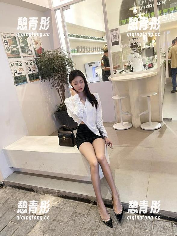 微密圈 - 是小逗逗的妹妹图包：满满的桃花气息，这可太过分了吧……