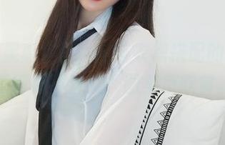 木之本果真会挑，这连衣裙搭配的让人恨不得移不开眼，图集待欣赏。
