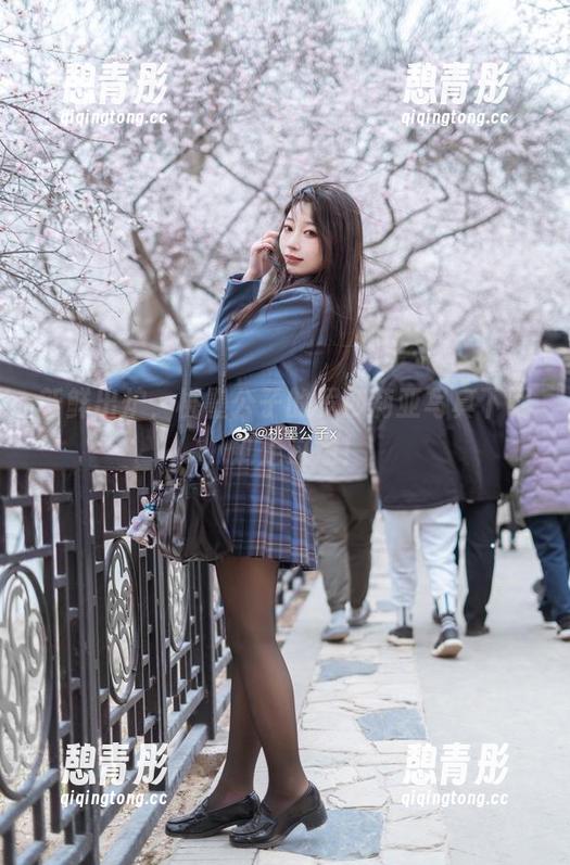 新鲜出炉，桃墨公子的罗莎莉亚写真下载，别走过场！