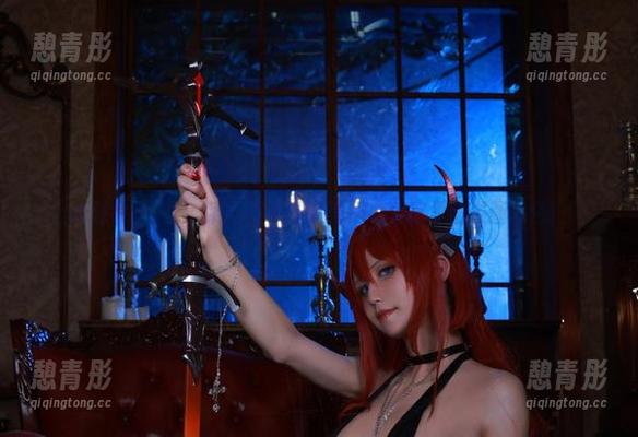 桜满三时 新图片送上,桜满三时职业装如同办公室里的漫画角色!