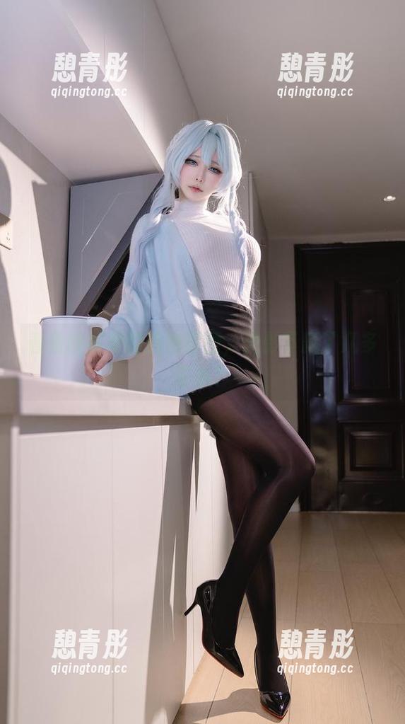 看看樱梨梨的旗袍原图，光影下藏了几多玄机？