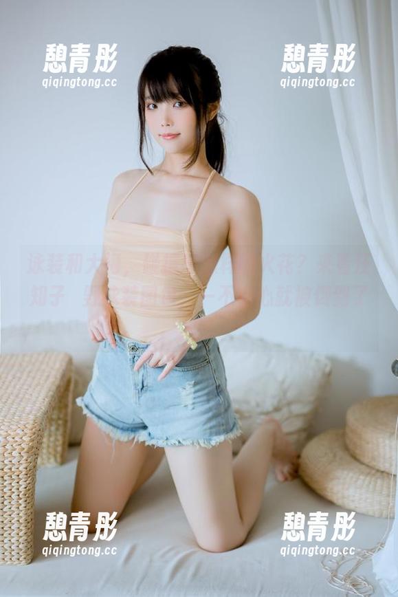 泳装和大海，碰撞出怎样的火花？来看汪知子㭴野泳装图包，一不小心就被馋到了！