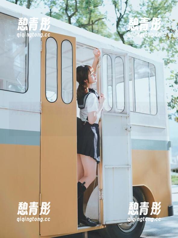 河豚抚子来温泉胜出，散发COS的独特魅力美图