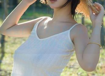 看过浅安安在线甜心图集的人，会疯狂爱上这种冲击吗？