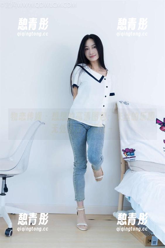 物恋传媒 - 想想的高清图包：灰丝的乐趣无处不在，嘿嘿～