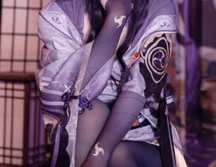 白莉爱吃巧克力的网袜游戏：关注高清美图，或许能找到灵感哦