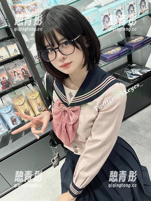 眼酱大魔王w的欢乐视频合集，现在买吗？还是下载吧！